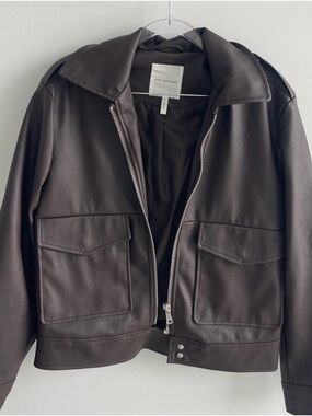 Evereve Avec Les Filles Dark Brown Vegan Leather Bomber Jacket $170
Never worn